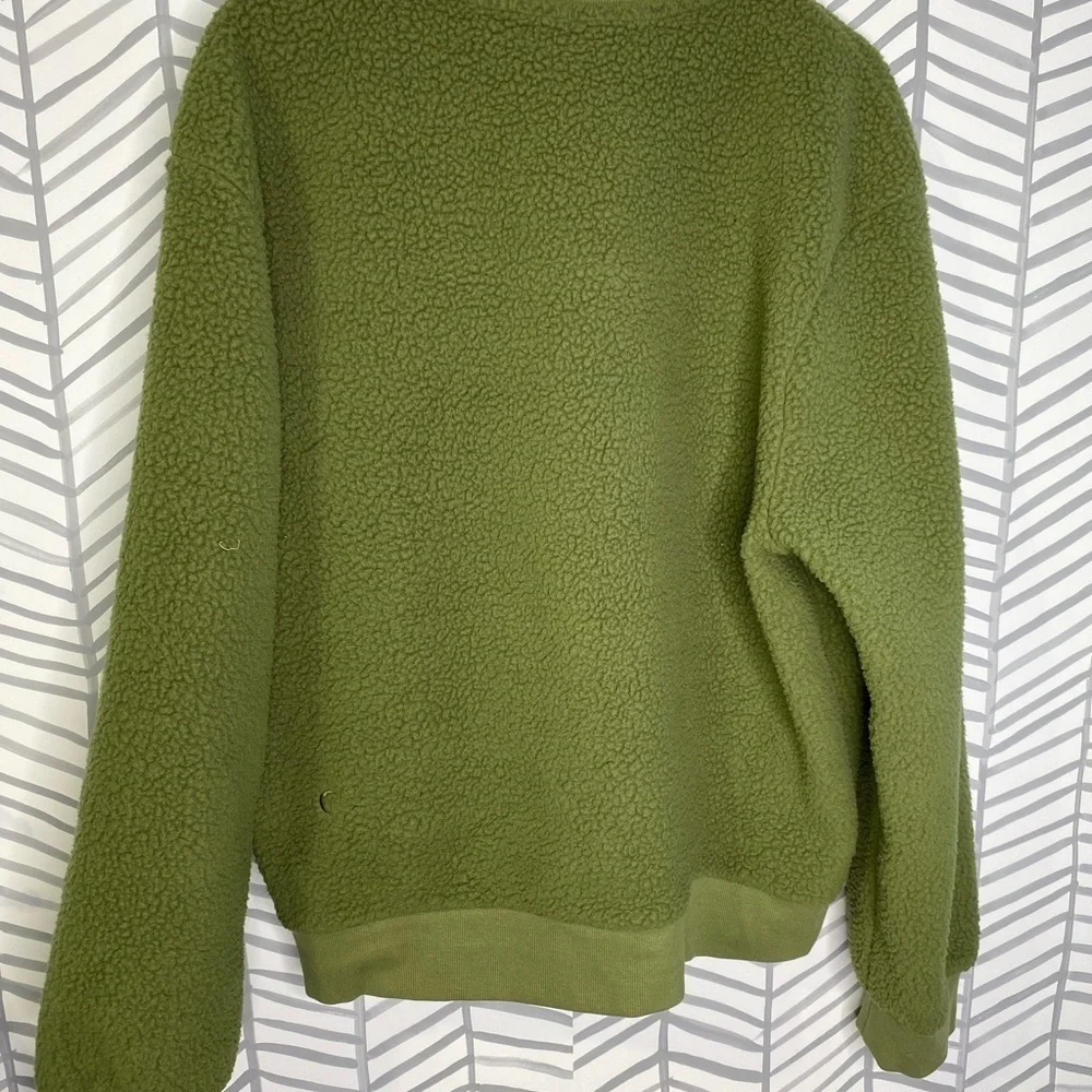 ZYIA Green Bomber Jacket with Fitted Silhouette